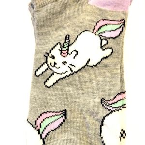 3 Pairs XHILARATION KITTY/UNICORN SOCKS